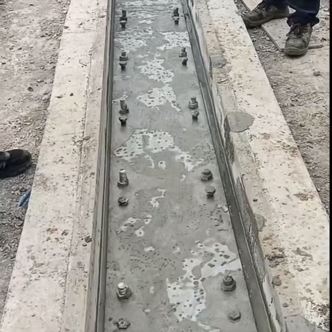 玉溪港口码头起重机龙门吊重型机械设备稳固用早强快凝轨道胶泥